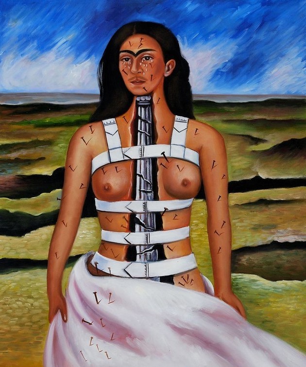 Columna rota, Frida
