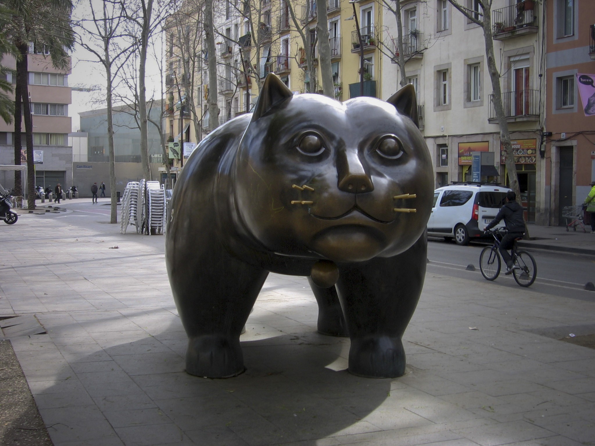 Gato de Fernando Botero en la Rambla del Raval